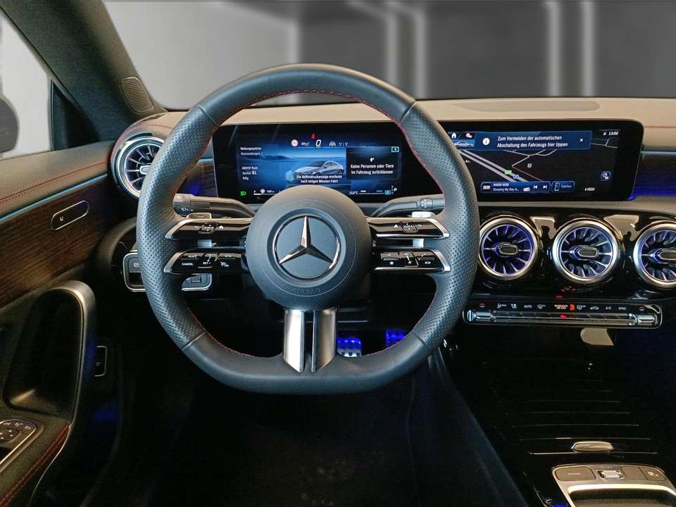 Mercedes-Benz CLA 180 - Imagem 10