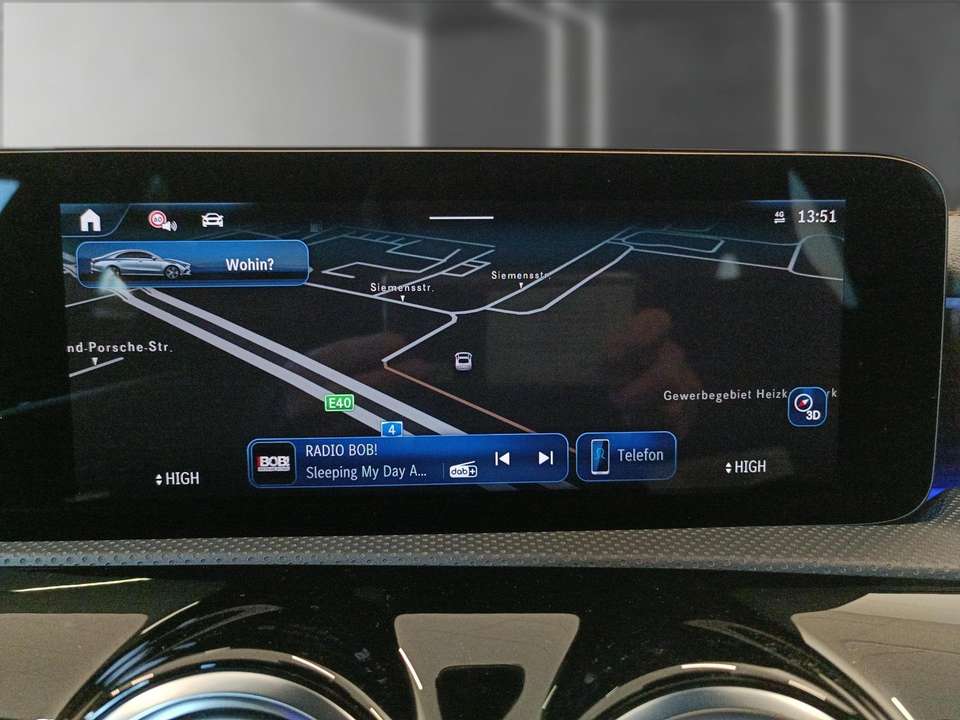 Mercedes-Benz CLA 180 - Imagem 13