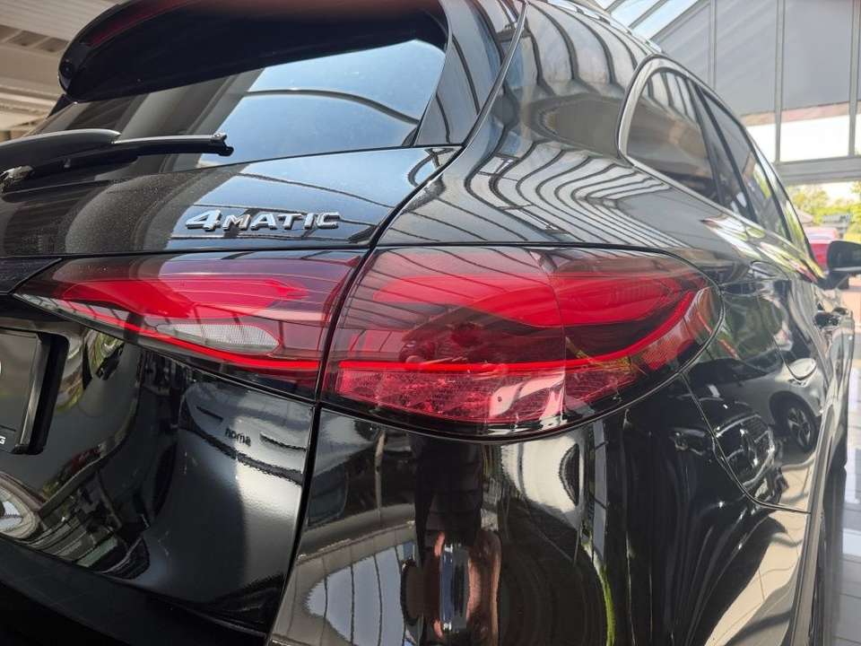 Mercedes-Benz GLC 200 - Imagem 9