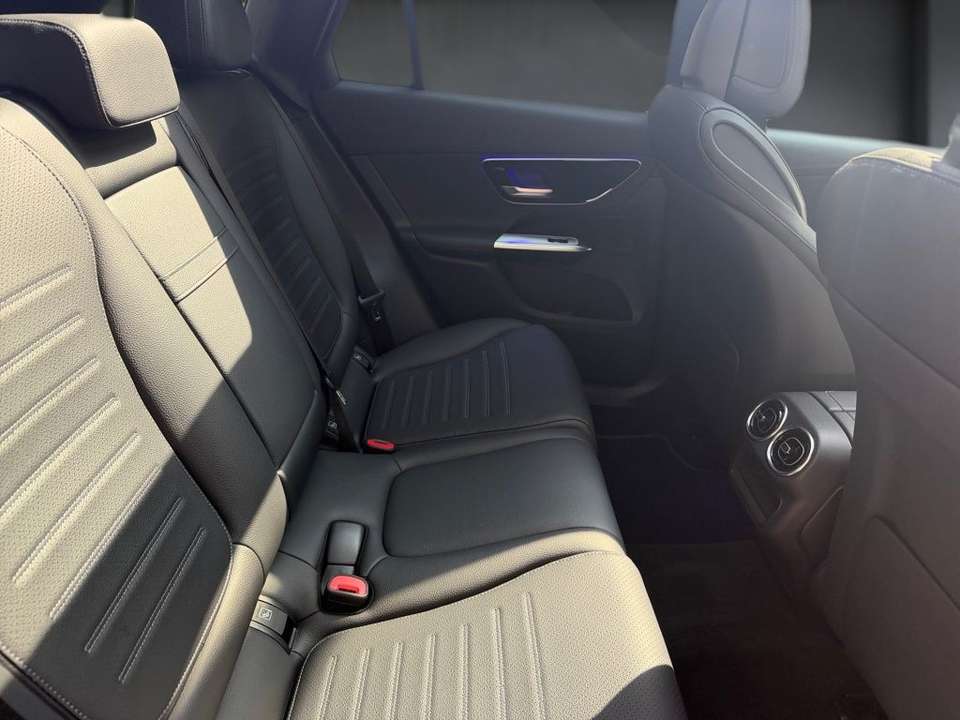 Mercedes-Benz GLC 200 - Imagem 12