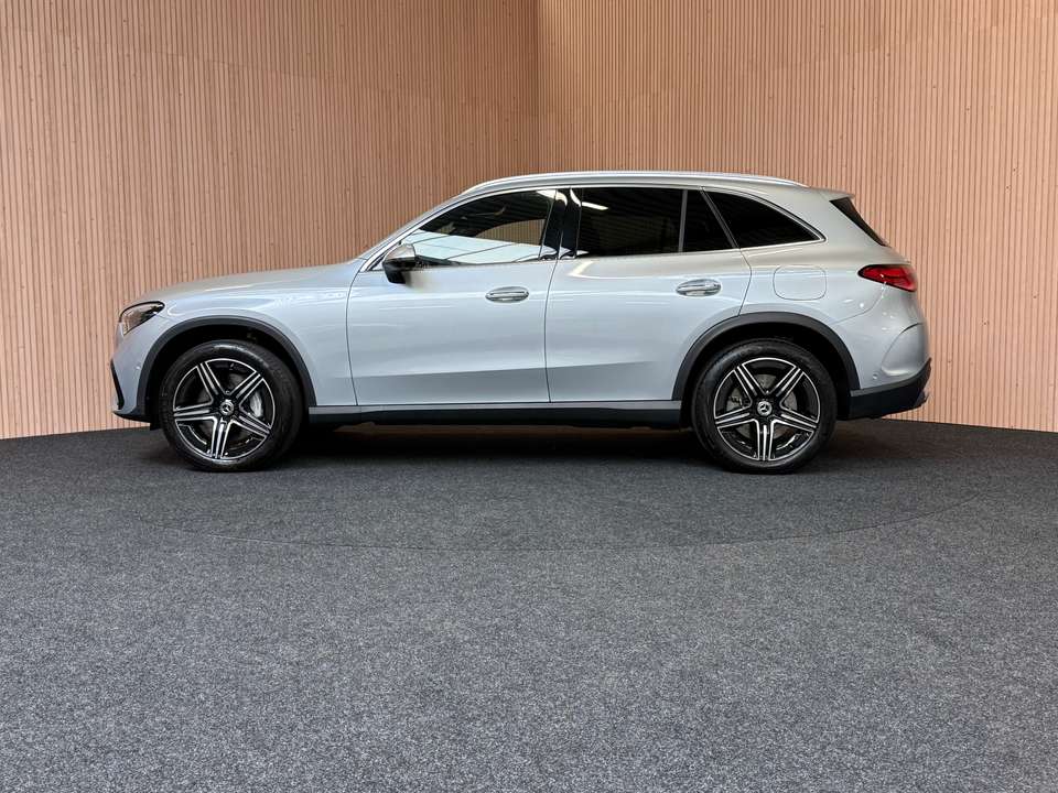 Mercedes-Benz GLC 300 - Imagem 2