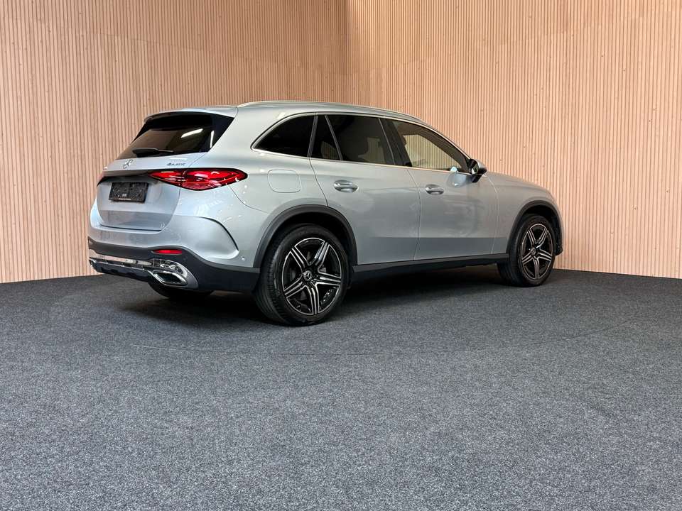Mercedes-Benz GLC 300 - Imagem 5