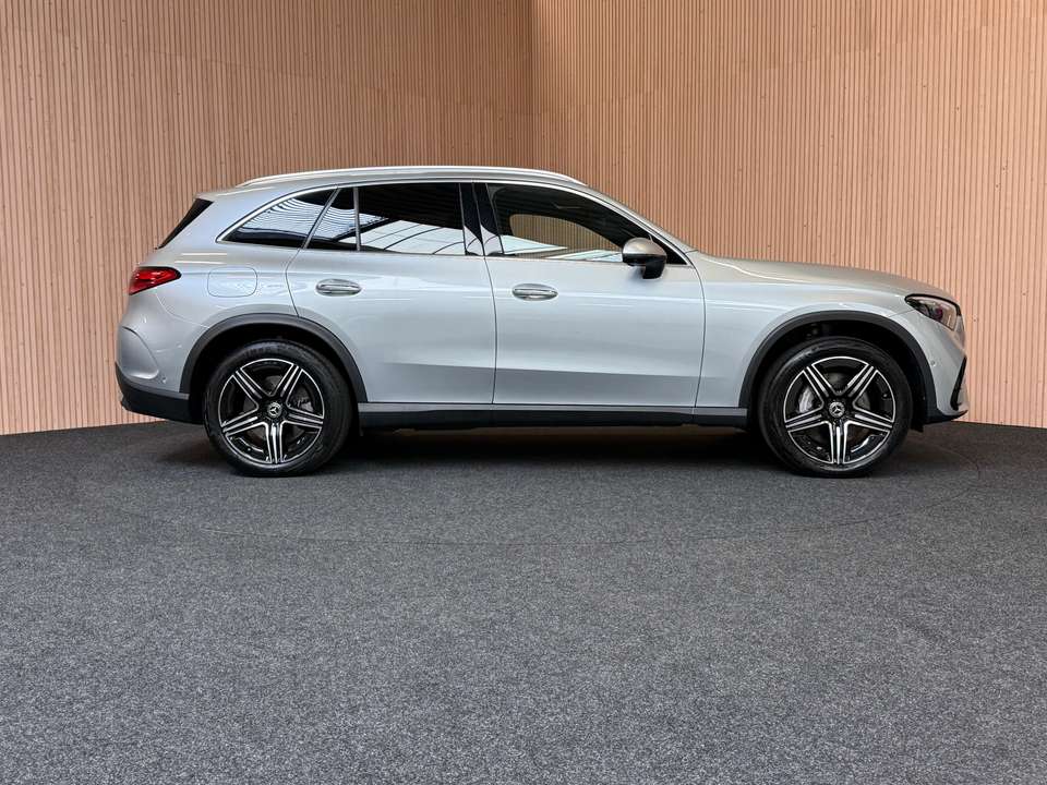Mercedes-Benz GLC 300 - Imagem 6