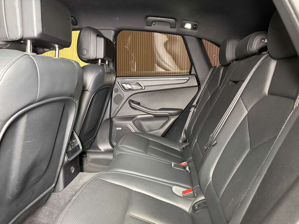 Car picture 10