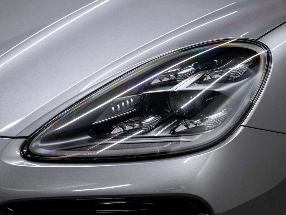 Porsche Cayenne - Imagem 9