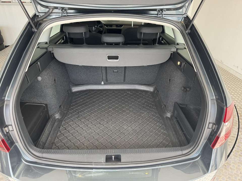 Car picture 9