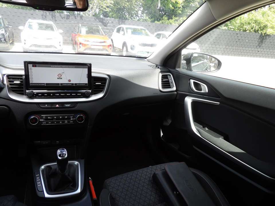 Car picture 16