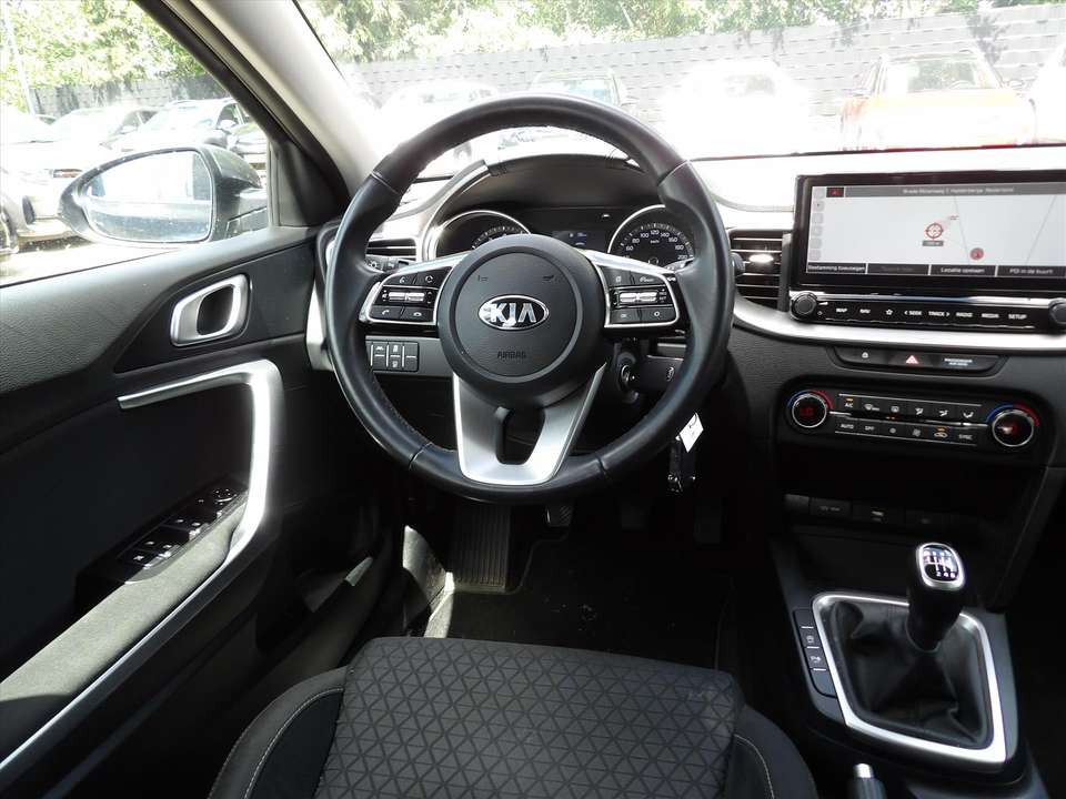 Car picture 18