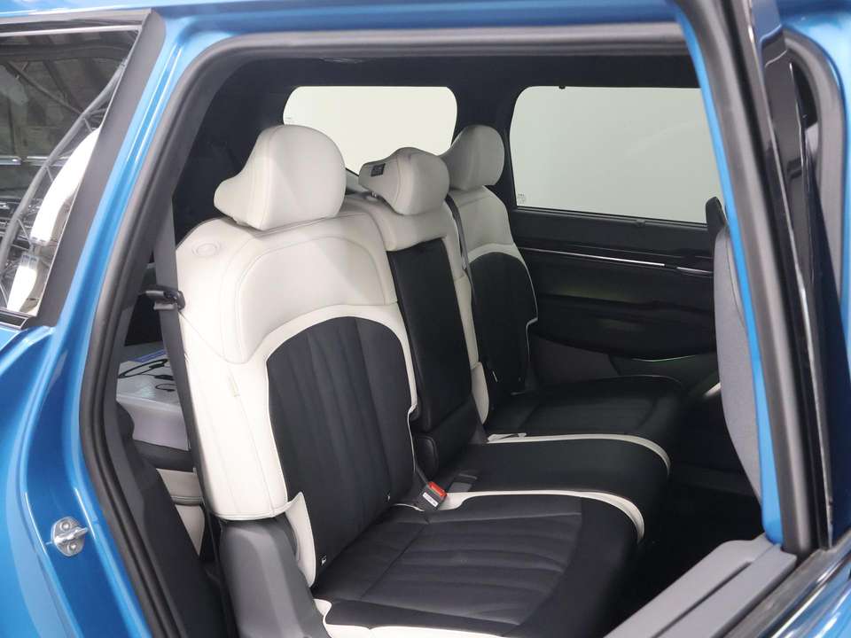 Car picture 11