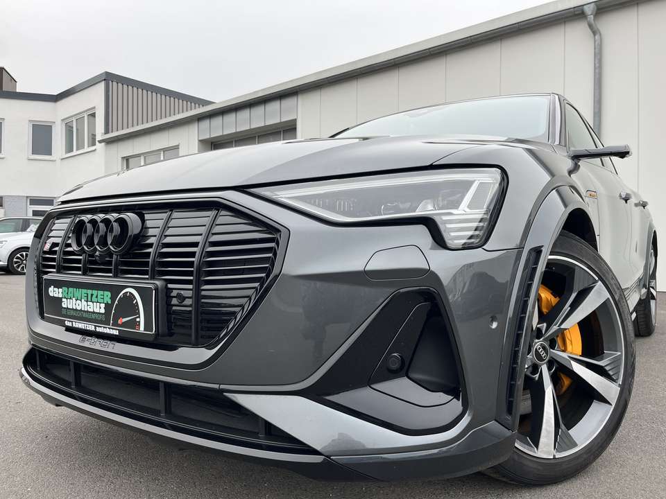 Audi e-tron 2022