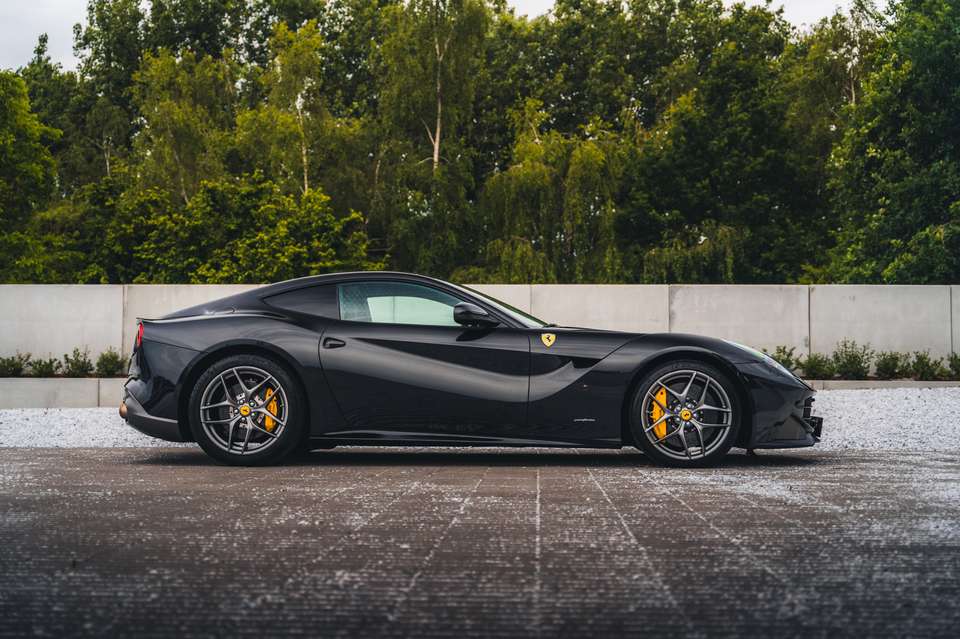Ferrari F12 - Imagem 4