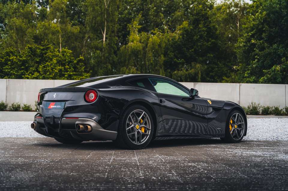 Ferrari F12 - Imagem 5