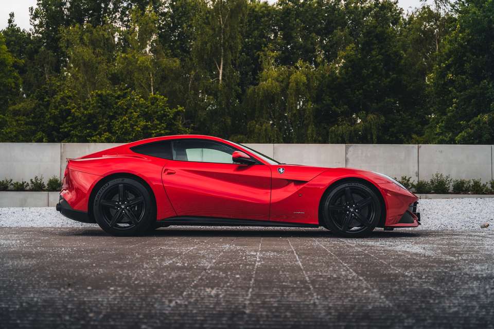 Ferrari F12 - Imagem 4