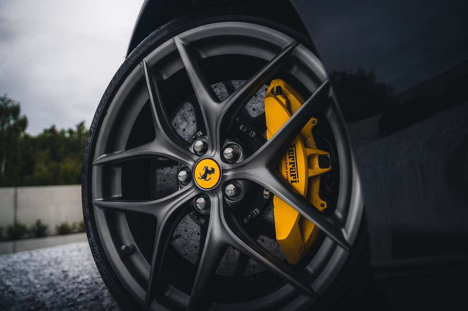 Ferrari F12 - Imagem 8