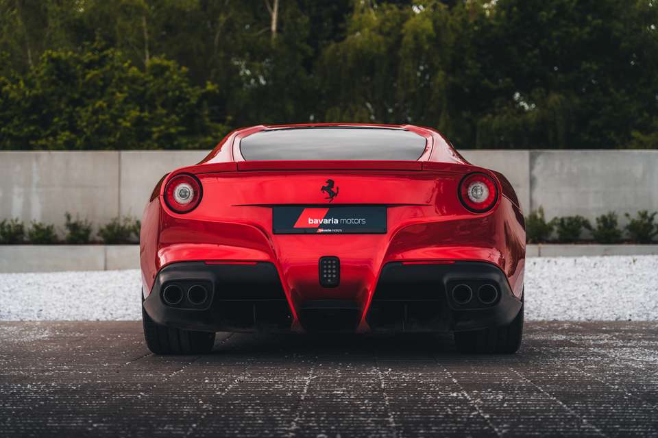 Ferrari F12 - Imagem 6