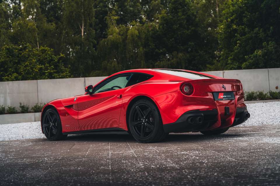 Ferrari F12 - Imagem 7