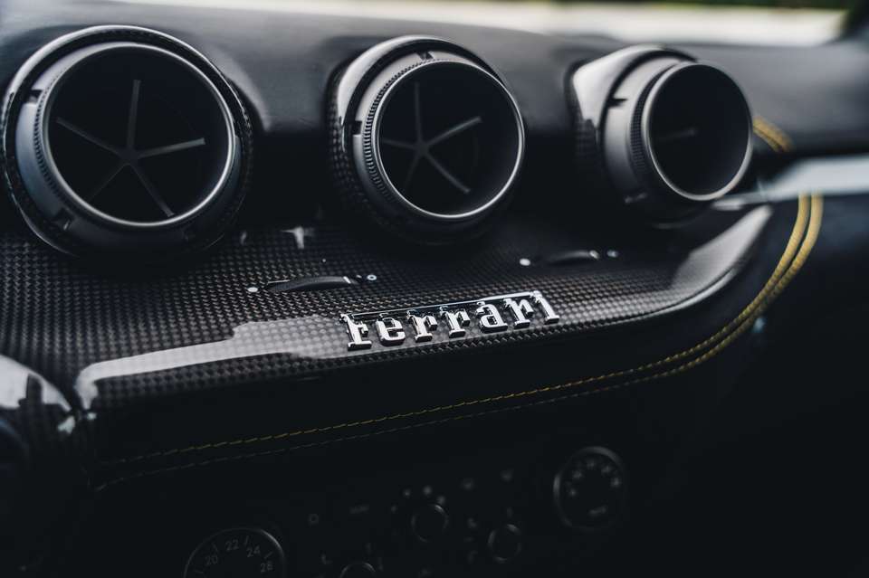 Ferrari F12 - Imagem 15