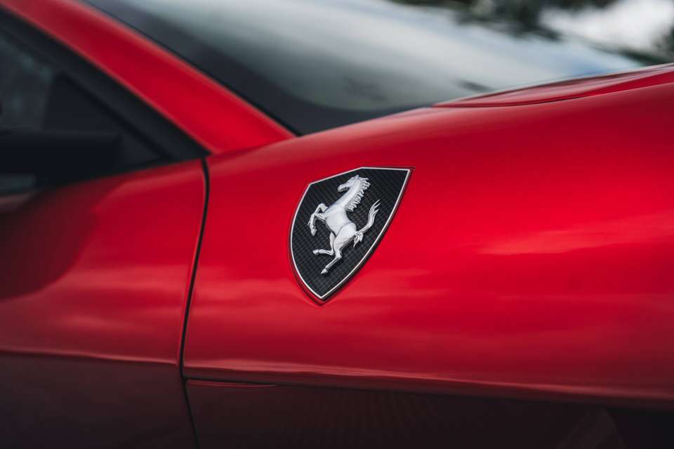 Ferrari F12 - Imagem 10