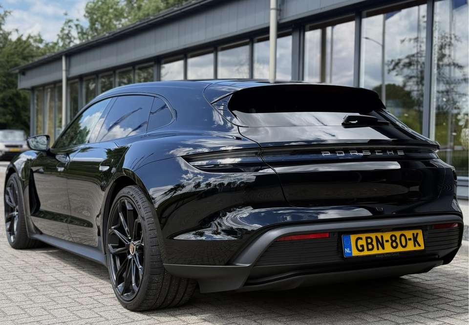 Porsche Taycan - Imagem 2