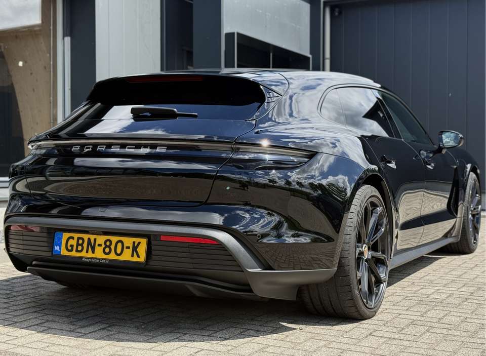 Porsche Taycan - Imagem 4