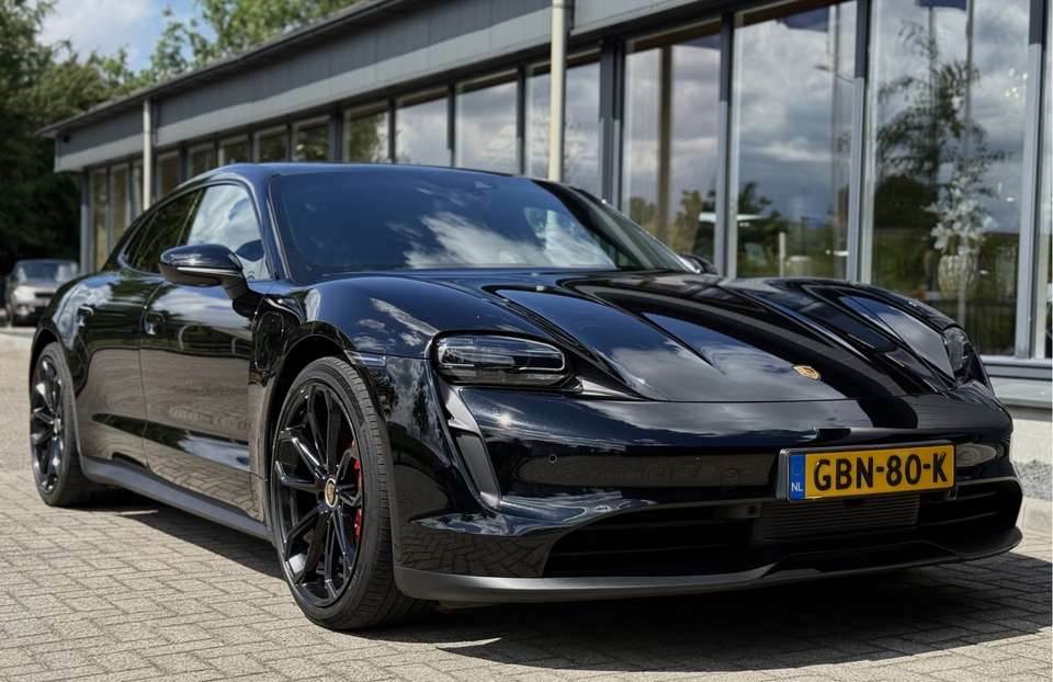 Porsche Taycan - Imagem 5