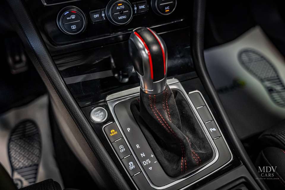 Volkswagen Golf GTI - Imagem 9