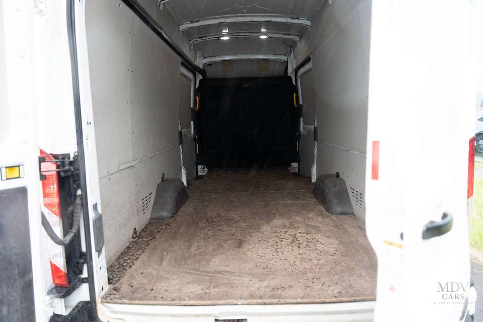 Ford Transit - Imagem 10
