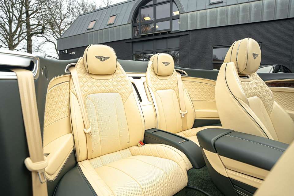 Bentley Continental GTC - Imagem 5