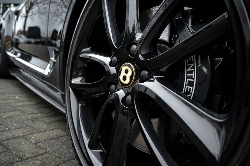 Bentley Continental GTC - Imagem 16