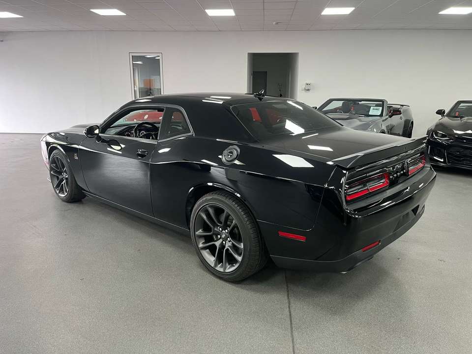 Dodge Challenger - Imagem 7