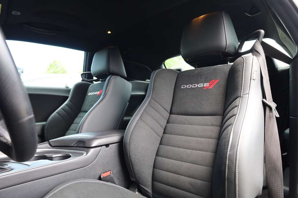 Dodge Challenger - Imagem 11