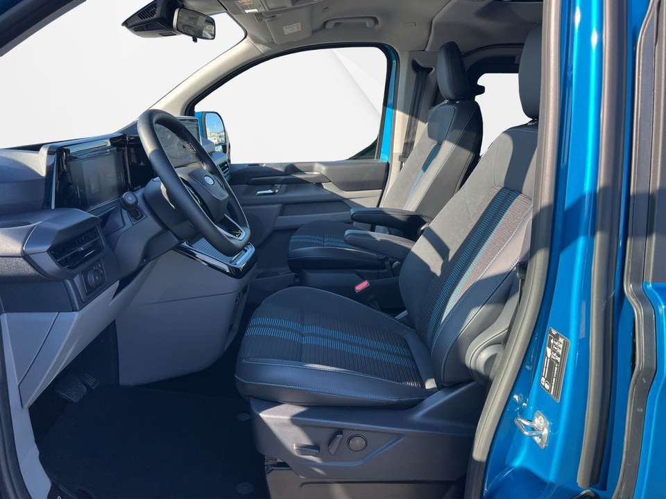Ford Tourneo Custom - Imagem 11