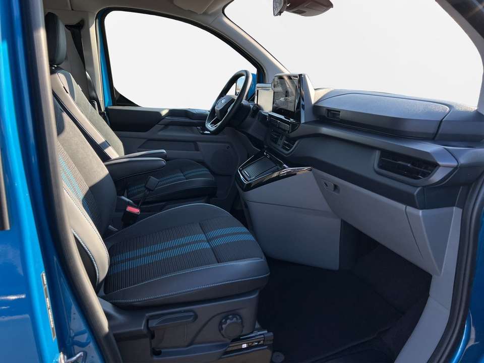 Ford Tourneo Custom - Imagem 13
