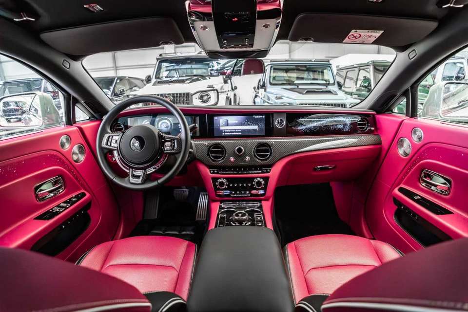 Rolls-Royce Spectre - Imagem 2