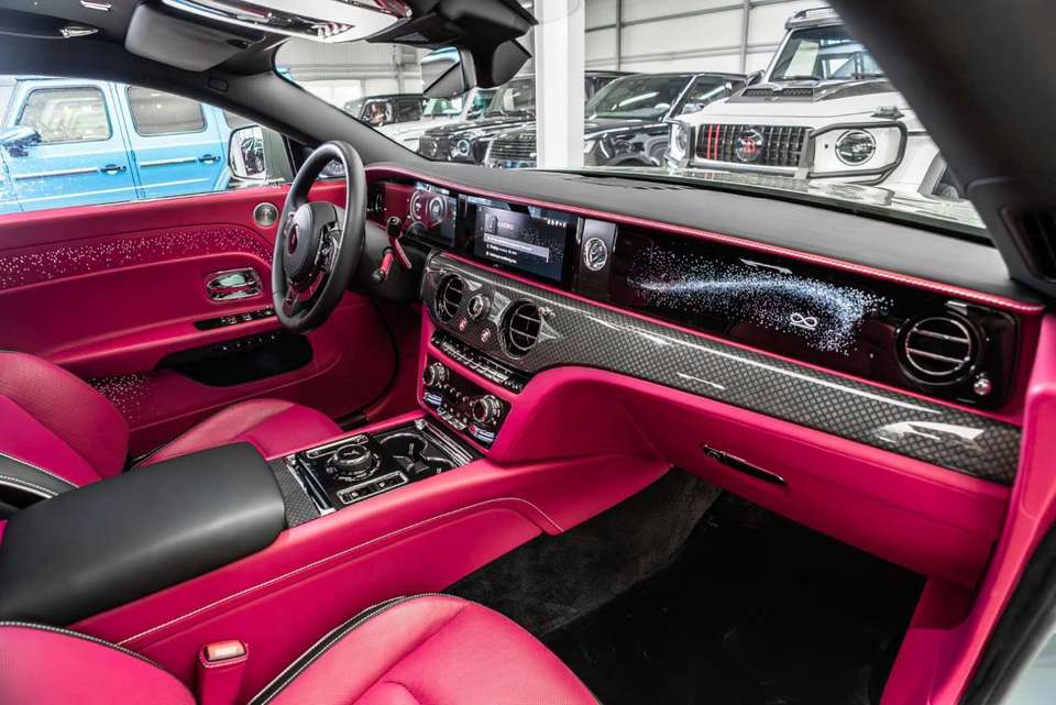 Rolls-Royce Spectre - Imagem 6
