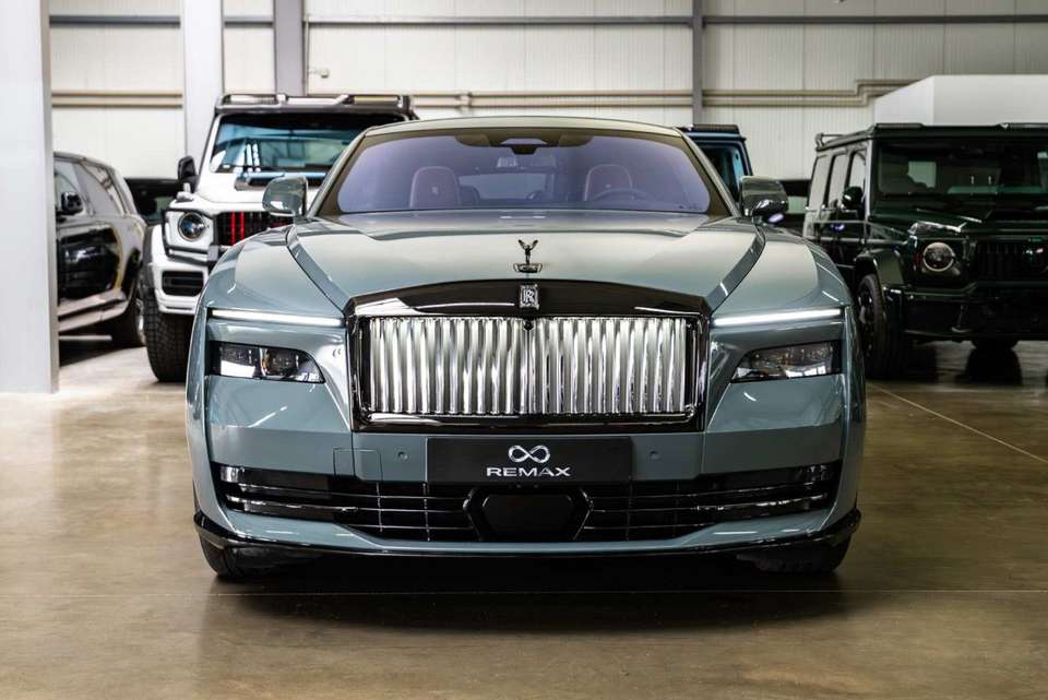 Rolls-Royce Spectre - Imagem 8