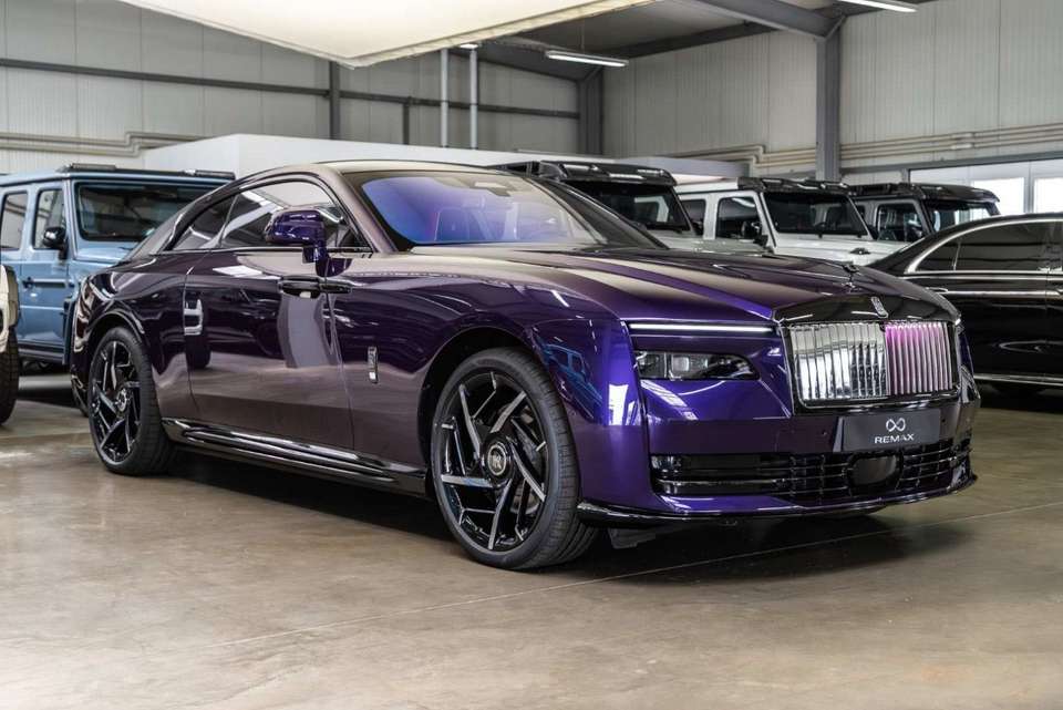 Rolls-Royce Spectre - Imagem 9
