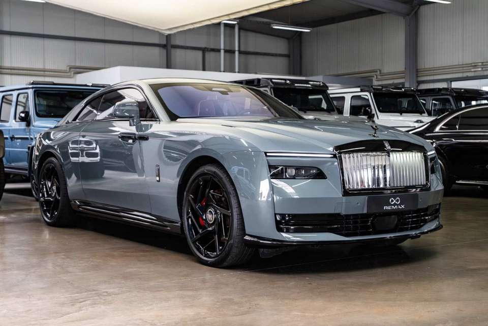 Rolls-Royce Spectre - Imagem 9