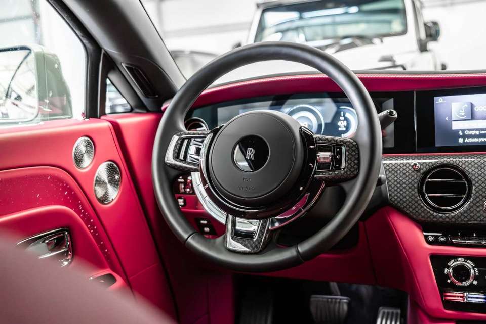 Rolls-Royce Spectre - Imagem 15