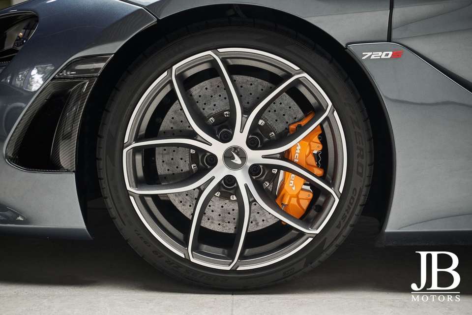 McLaren 720S - Imagem 12