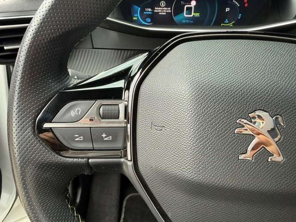 Peugeot e-208 - Imagem 10