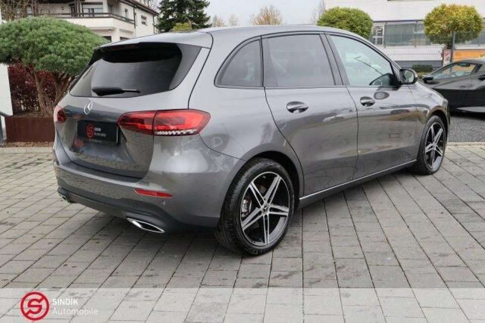 Car picture 11