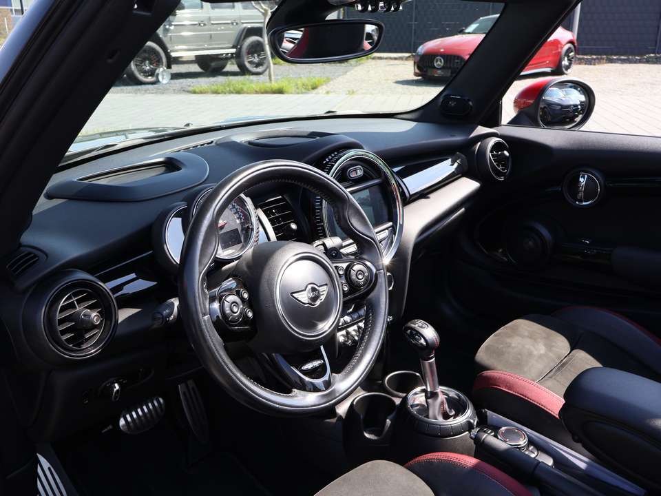 MINI John Cooper Works Cabrio - Imagem 13