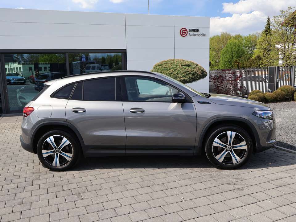 Mercedes-Benz EQA - Imagem 11