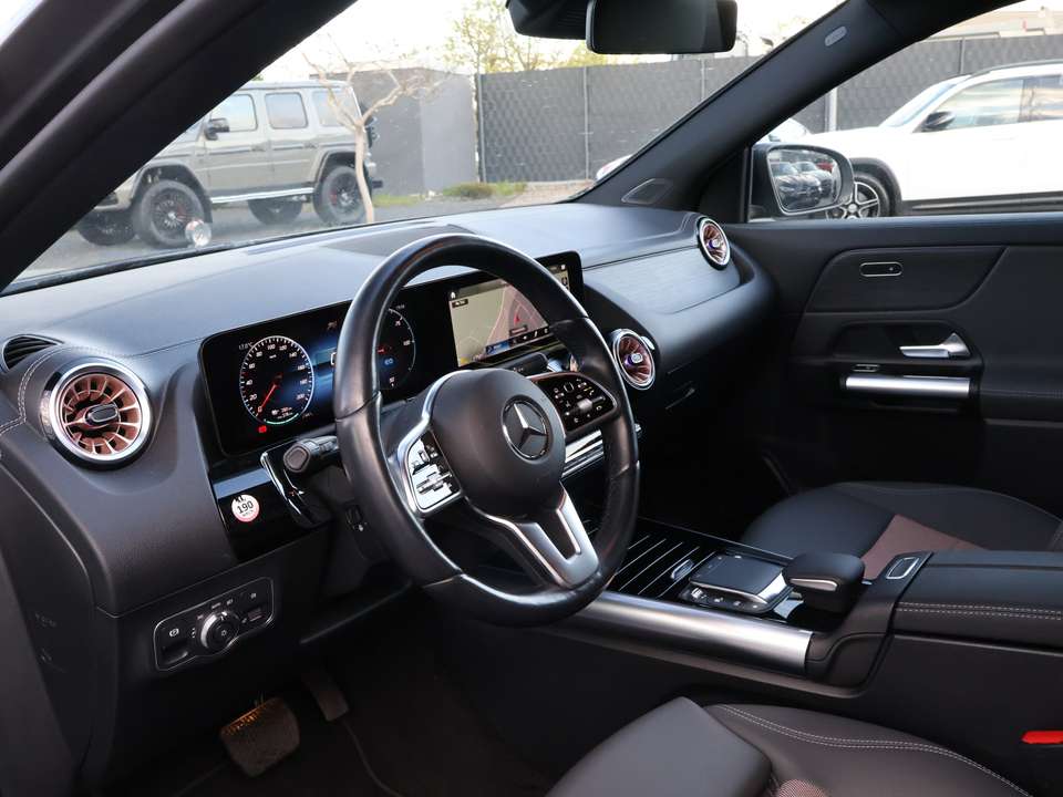 Mercedes-Benz EQA - Imagem 14