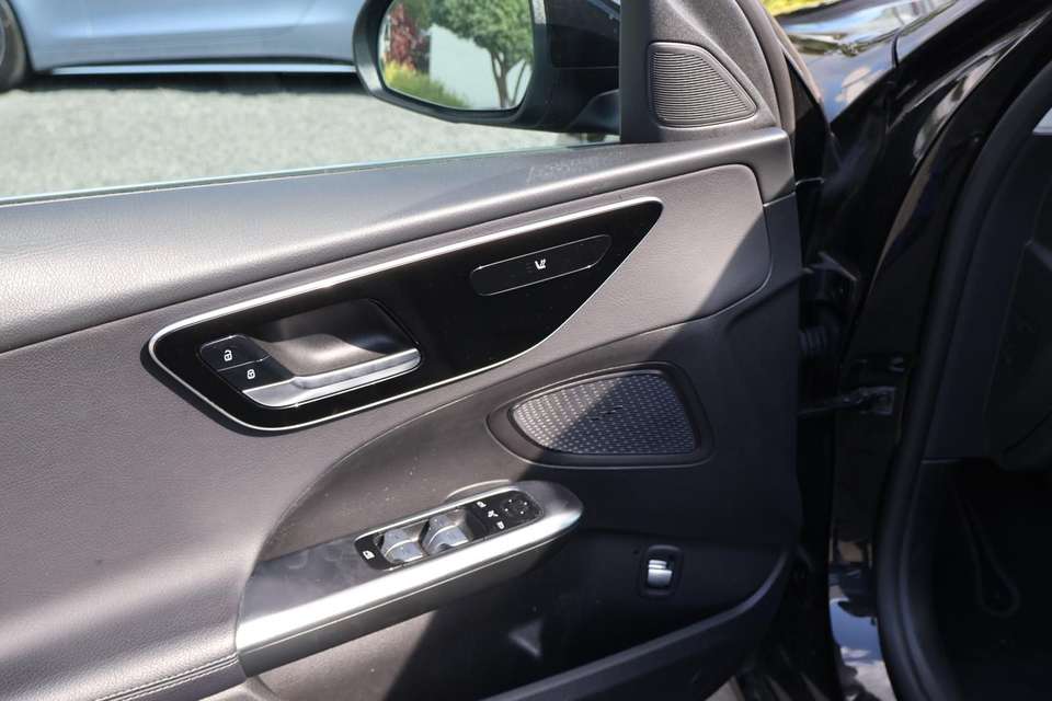 Mercedes-Benz C 200 - Imagem 13