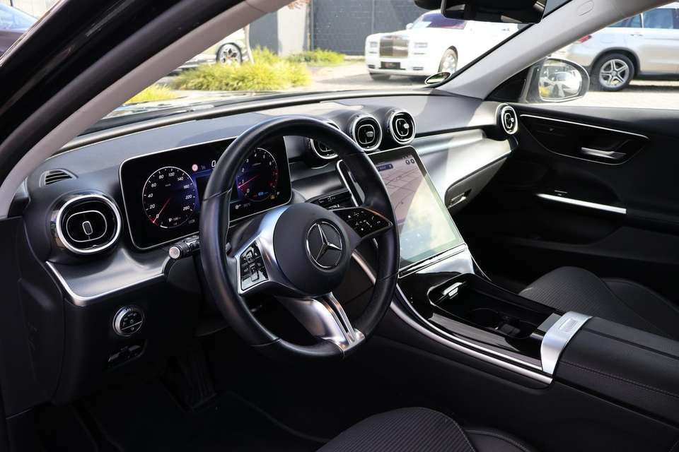 Mercedes-Benz C 200 - Imagem 14