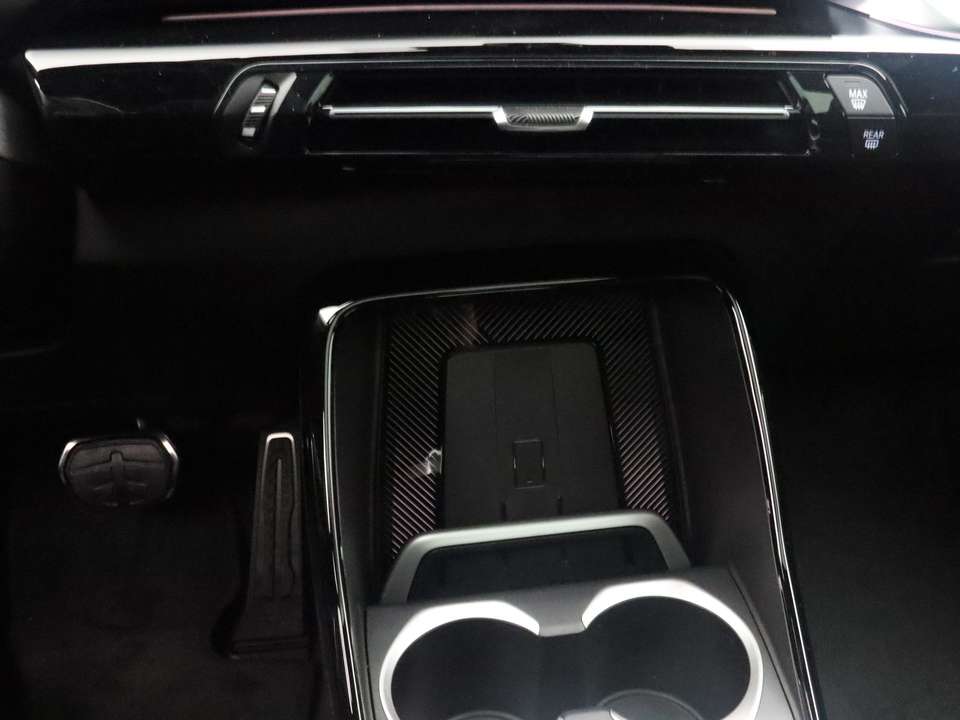 BMW iX2 - Imagem 14