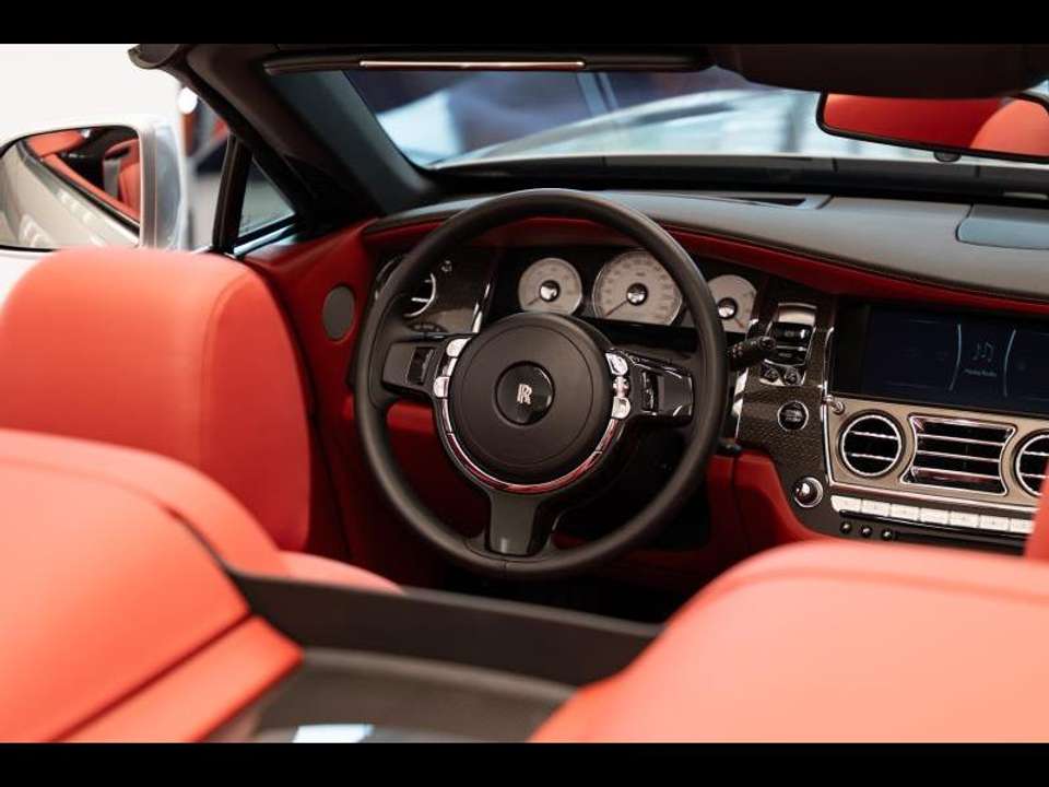 Rolls-Royce Dawn - Imagem 6