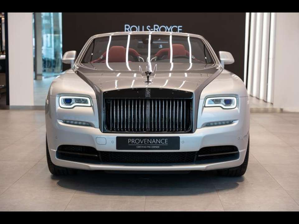 Rolls-Royce Dawn - Imagem 11